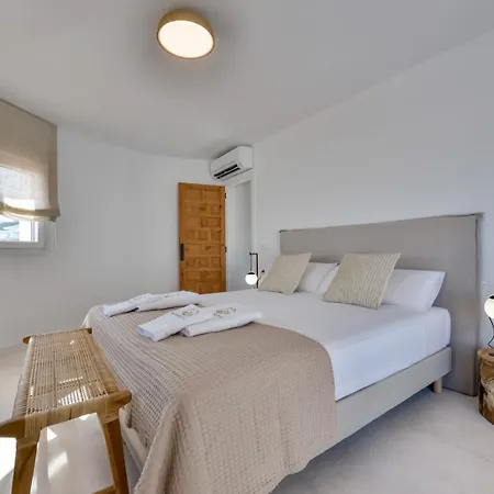 Apolonia - By Almarina Villa *