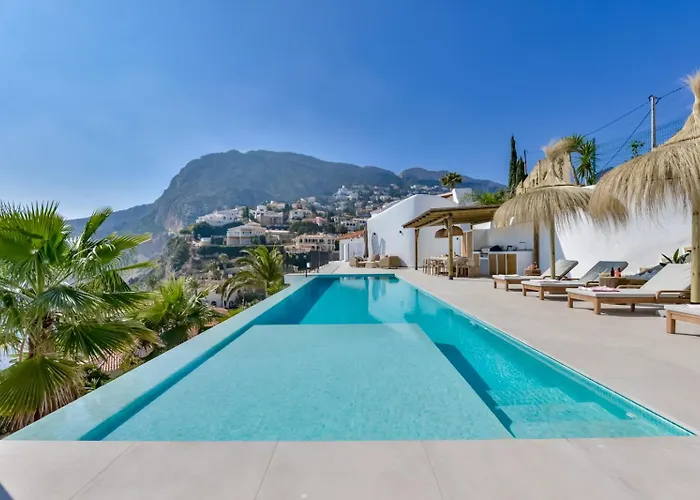 Villa Apolonia - By Almarina