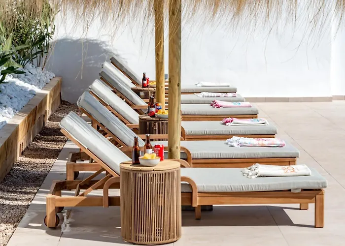 Apolonia - By Almarina Villa