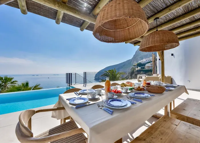 Apolonia - By Almarina