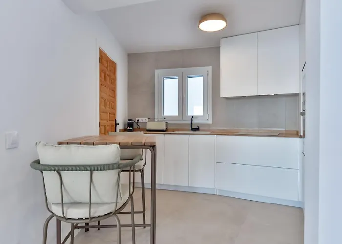 Villa Apolonia - By Almarina