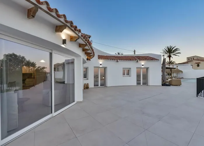 Villa Apolonia - By Almarina Calp