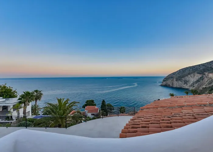 Villa Apolonia - By Almarina