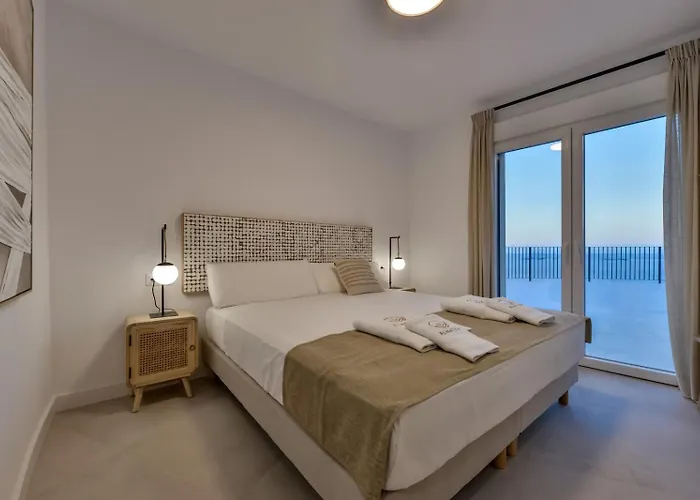 Apolonia - By Almarina